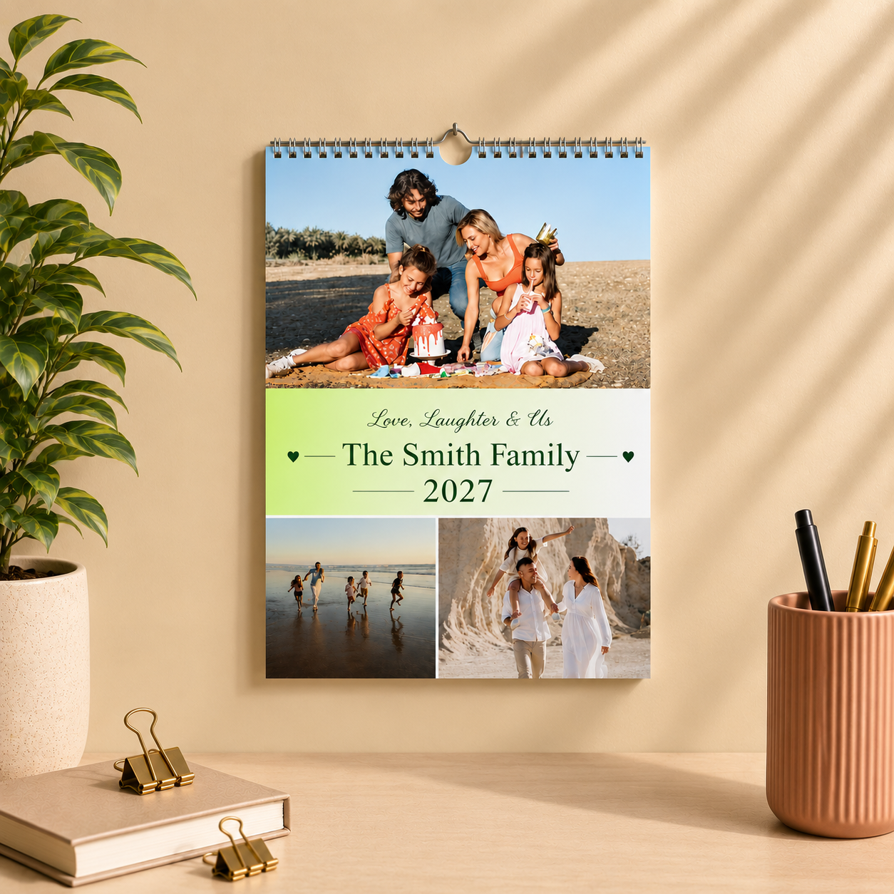 Personalized wall calendar – family holiday